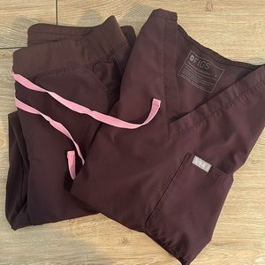 Figs Zamora joggers M and Catrina top M. Stains!